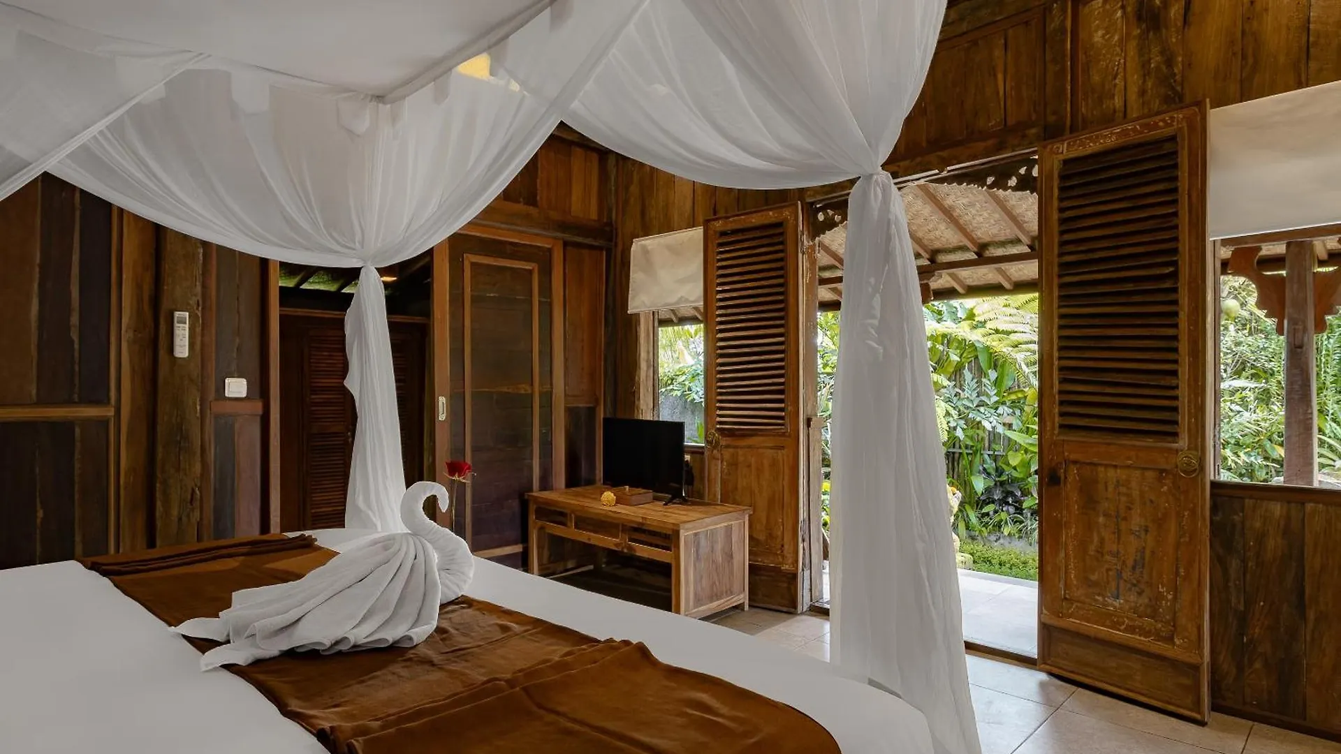 Moringa Ubud Villa