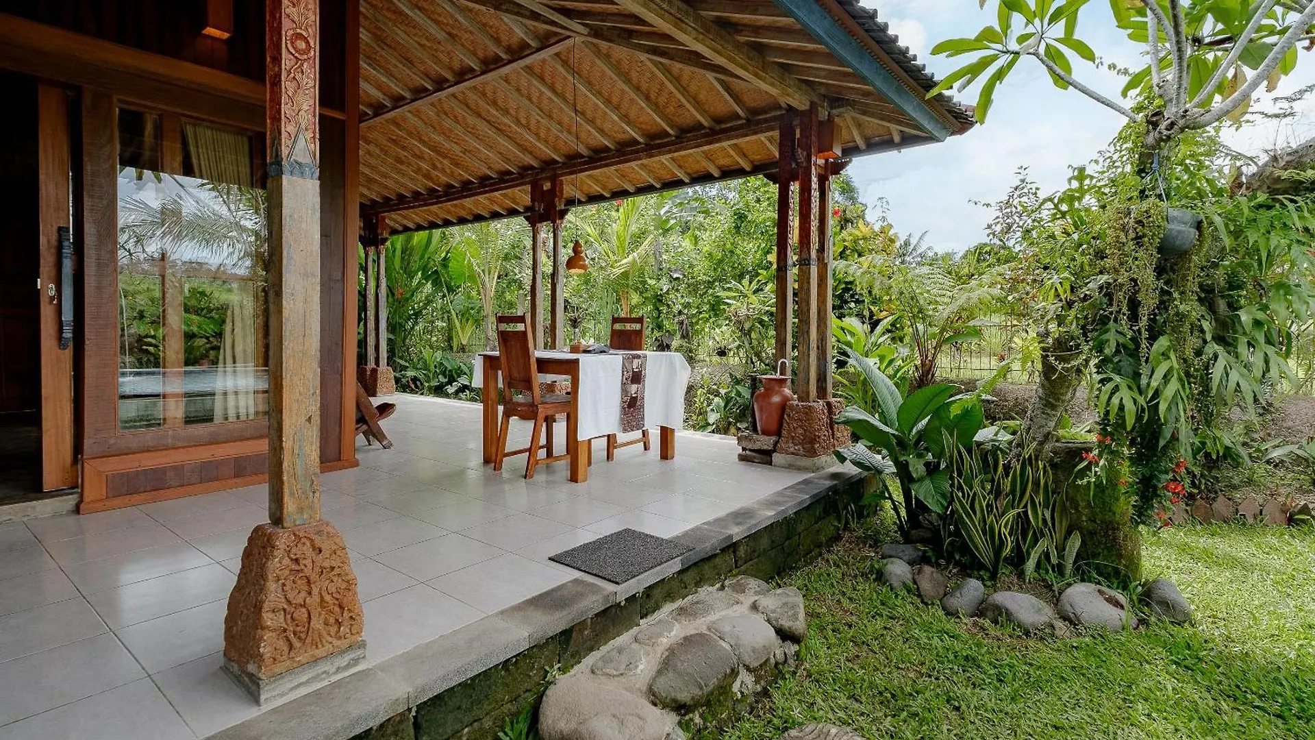 Moringa Ubud Villa